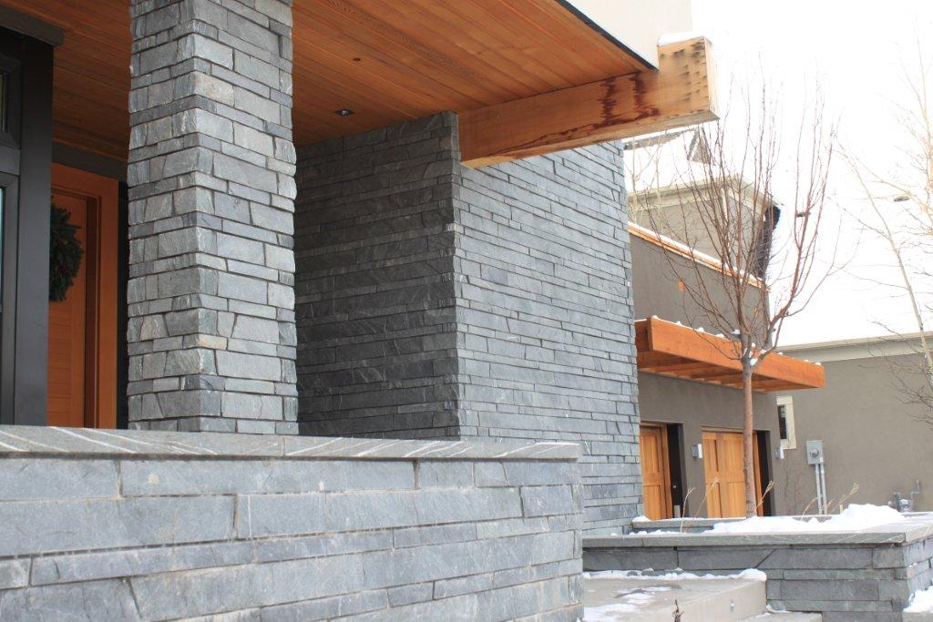 Exterior Post with Pacific Ashlar Veneer | K2 Stone