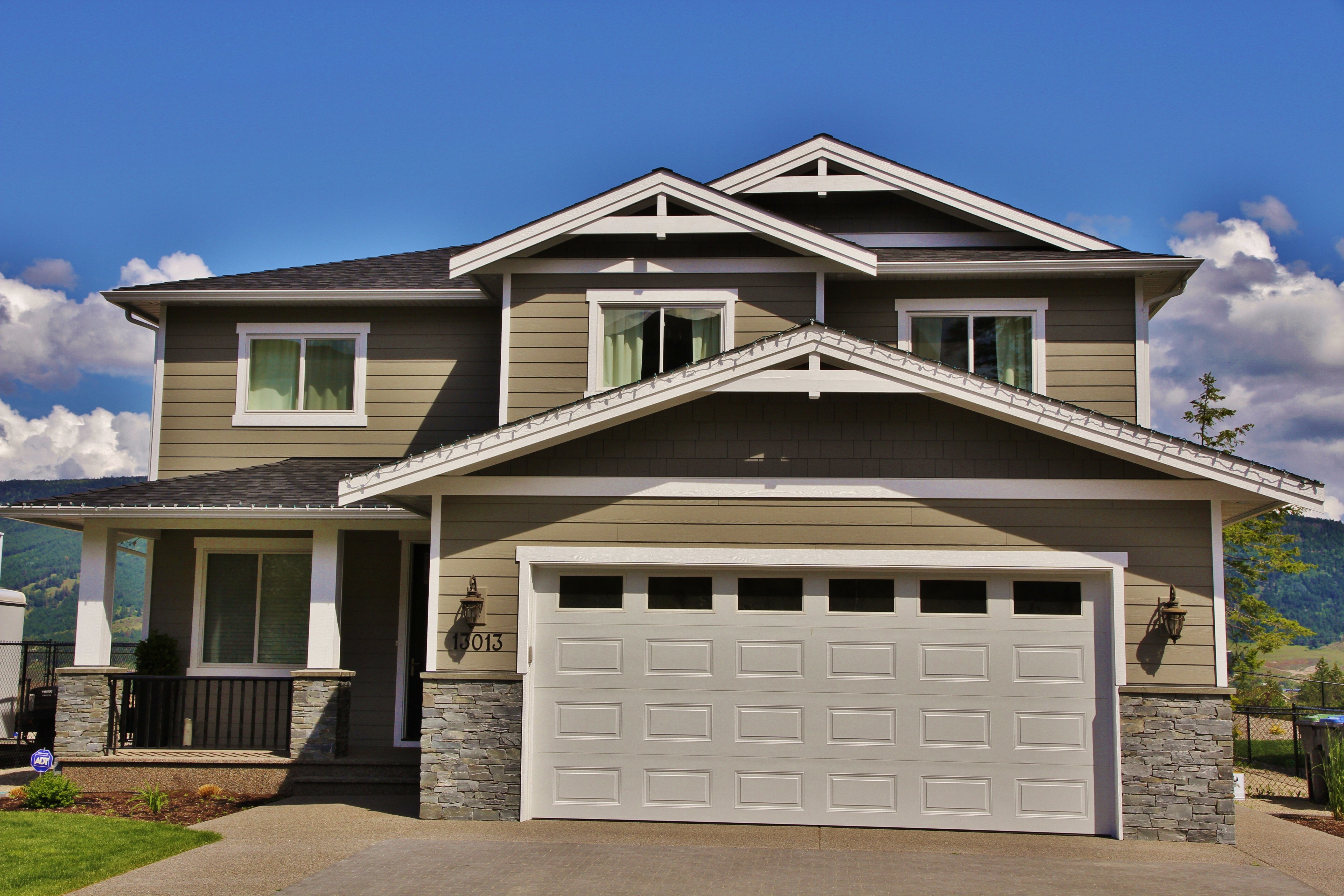 Masonry natural stone custom home Kelowna | K2 Stone