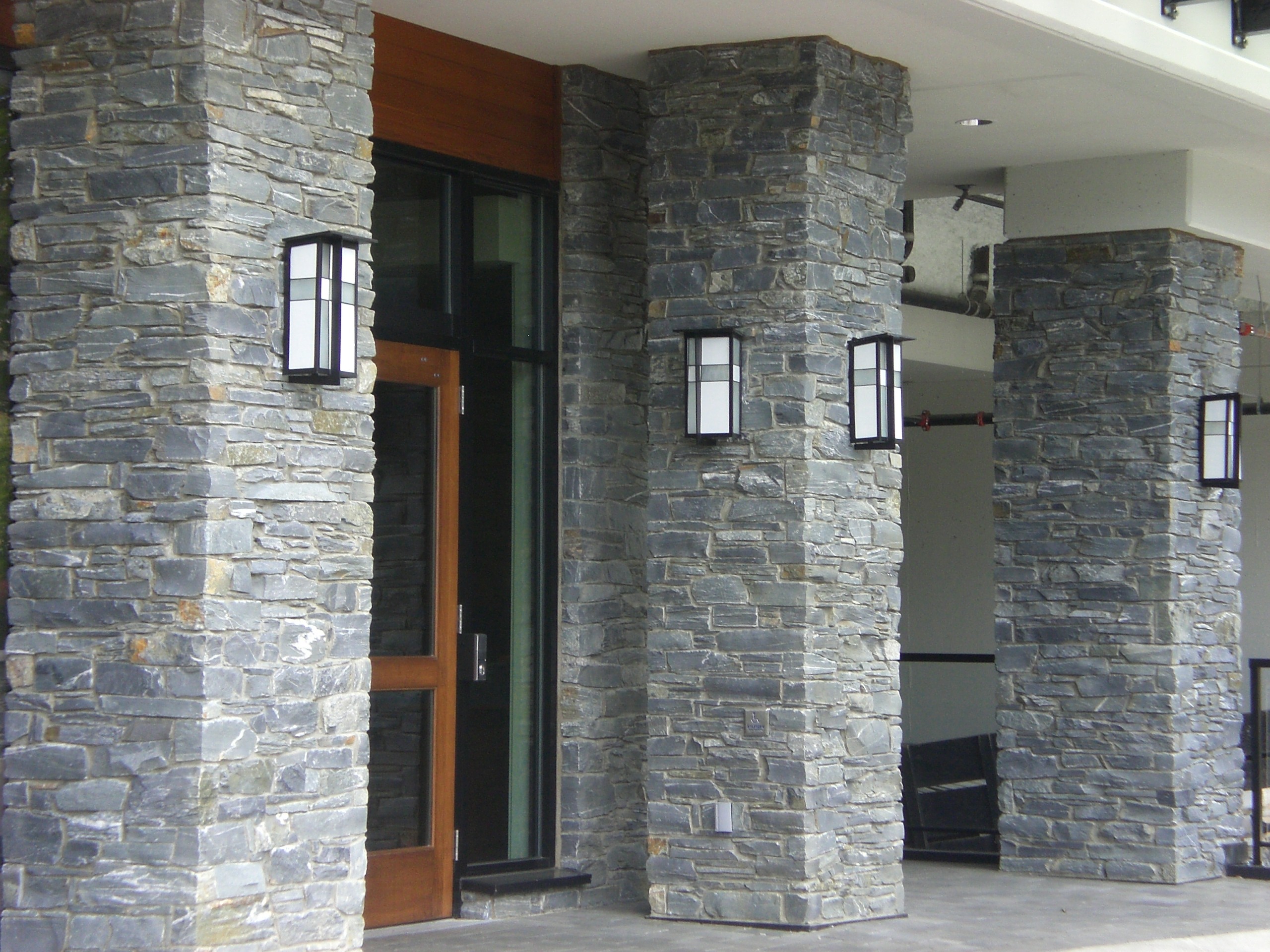 Black Pearl Full Bed Ledgestone | K2 Stone | K2 Stone