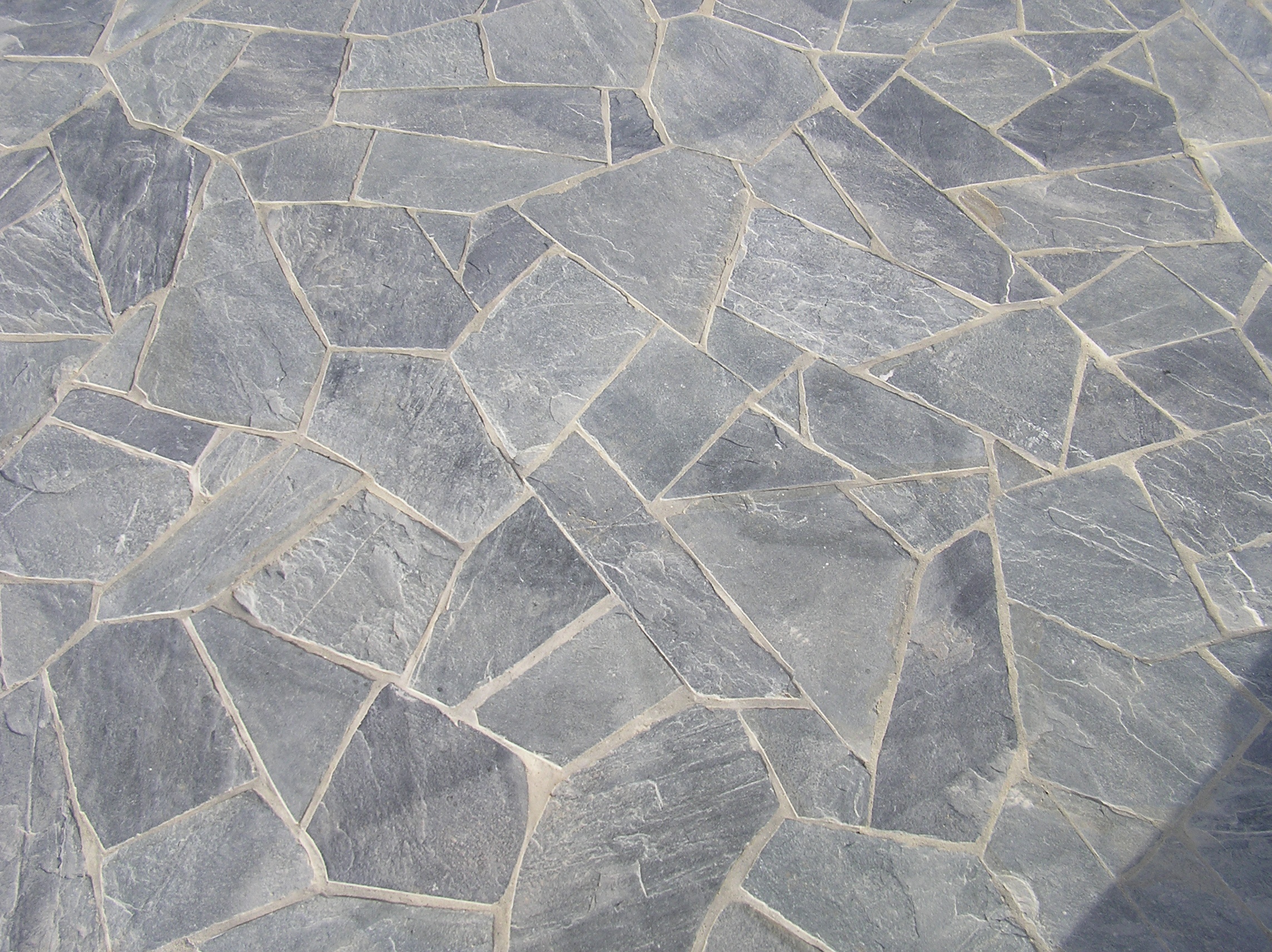 Ocean Pearl Flagstone Chips K2 Stone