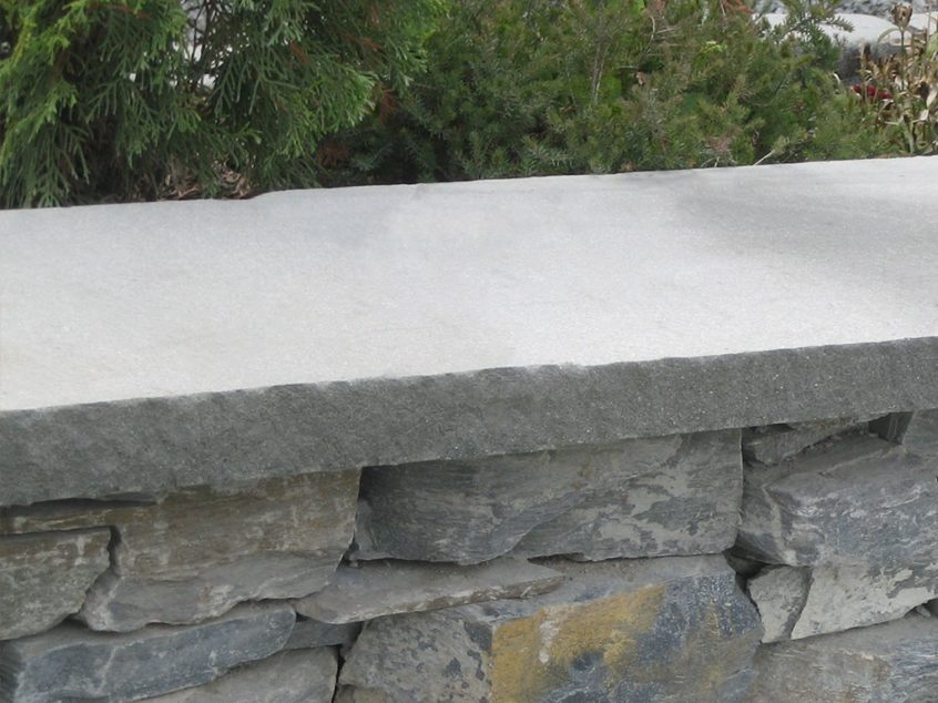 Crown Isle Granite Wall Cap