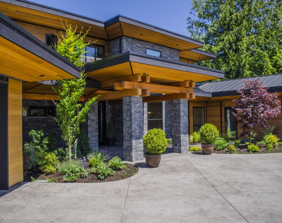 Black Pearl Ledge Stone Veneer on a modern home design.