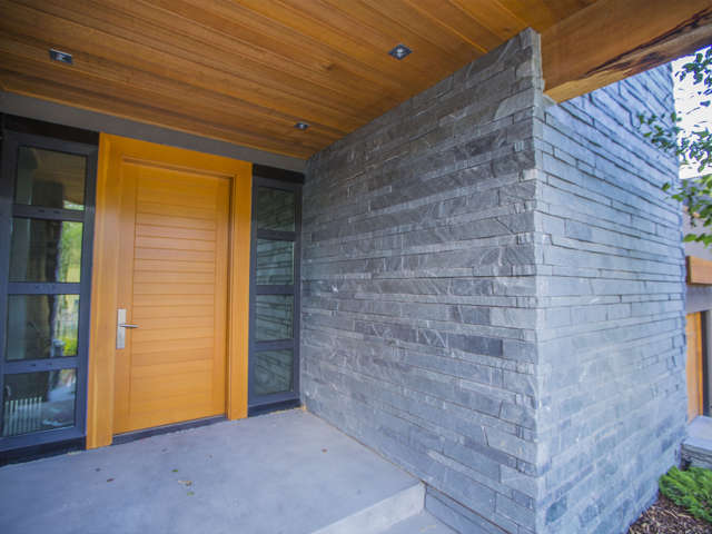 Pacific Ashlar Stone Veneer