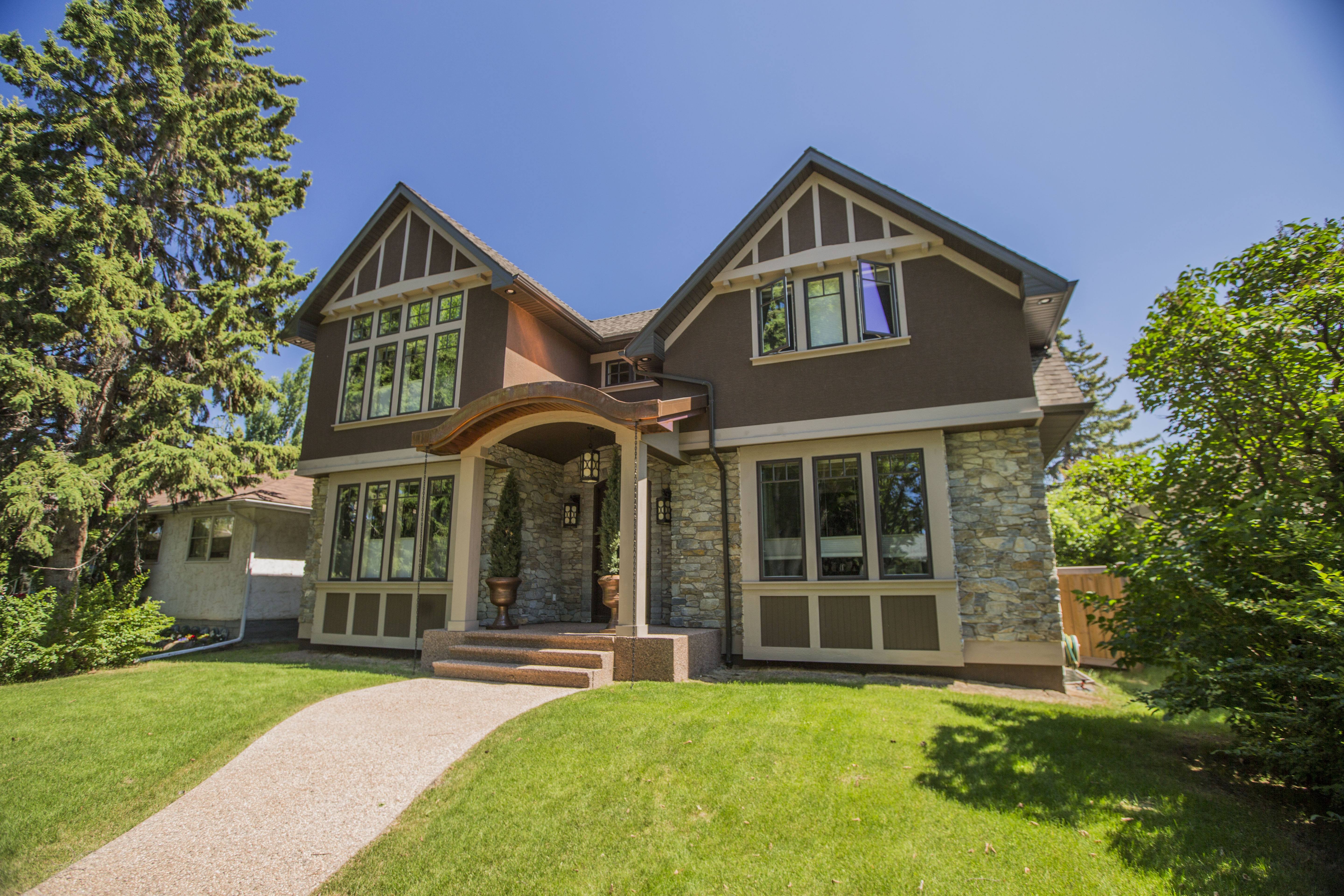 Traditional Ledge Stone Exterior | K2 Stone