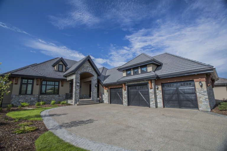 Edmonton Home with Ledge Stone Exterior K2 Stone