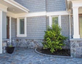 Traditional Stone Wainscot