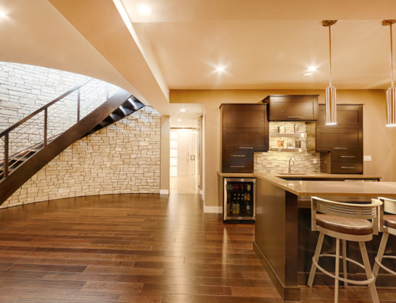 Modern Kitchen Stone Feature Wall Open Concept