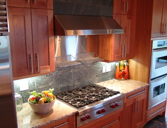 Modern Slate Backsplash Kitchen Stove