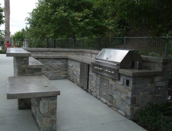 Outdoor Kitchen BBQ Ledge Stone Surround