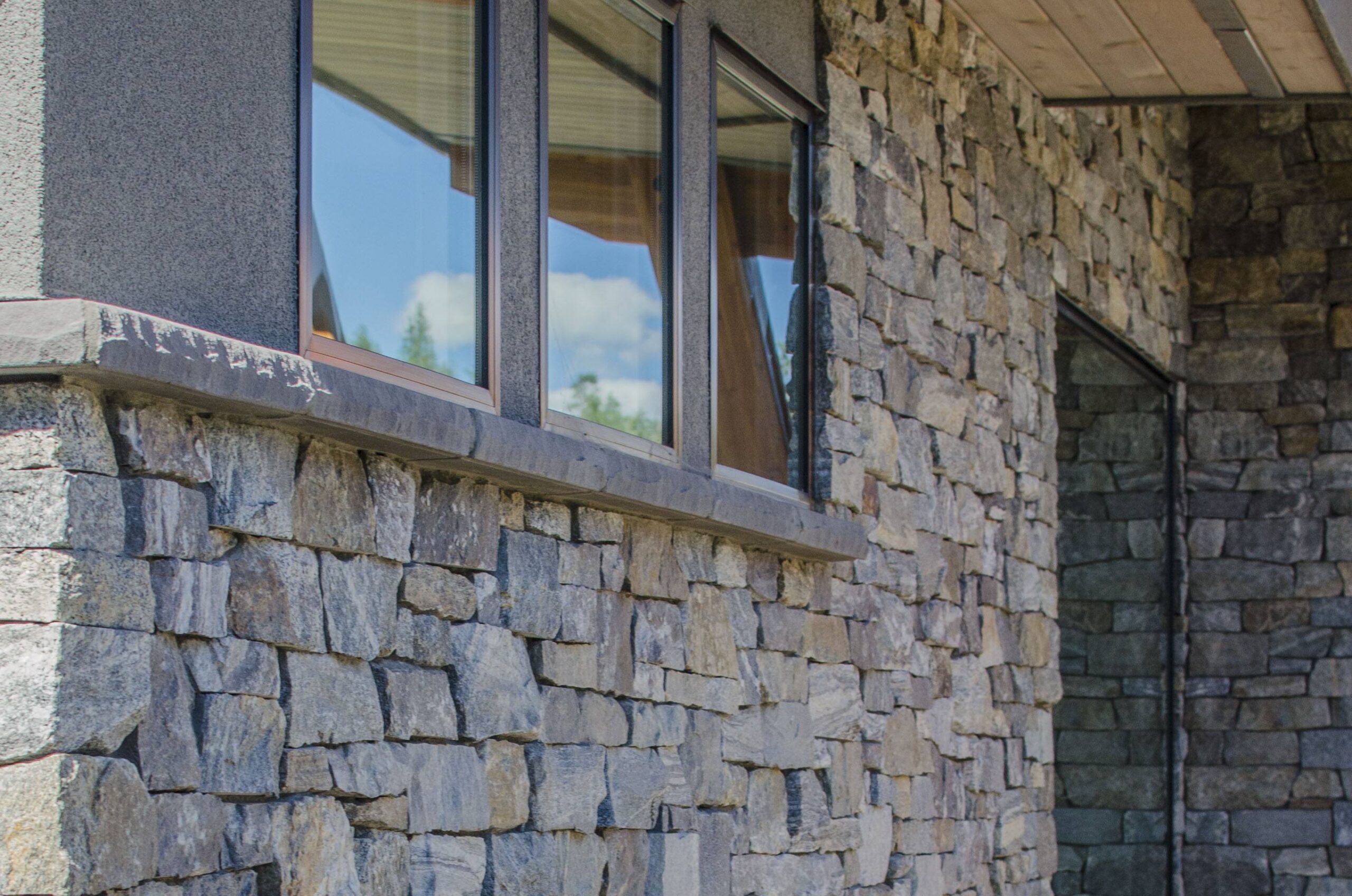 Creekside Granite Urban Ledge Stone Veneer (9) | K2 Stone