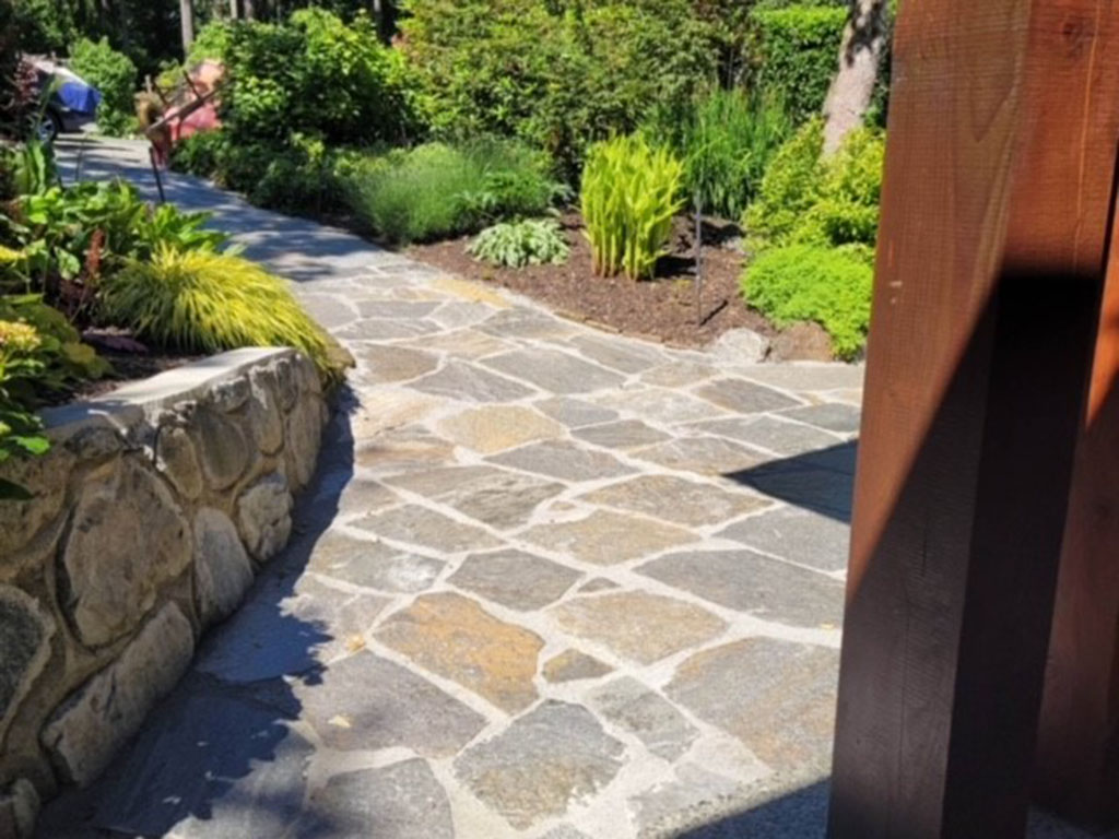 Mesquite Charcoal Quartzite Flagstone